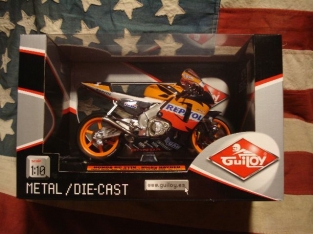 GY13777  Honda RC 211V Nicky HAYDEN Repsol Honda Team World CHA